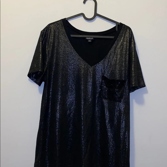 Allen  B L Red metallic sequins pocket Top L - Picture 4 of 10